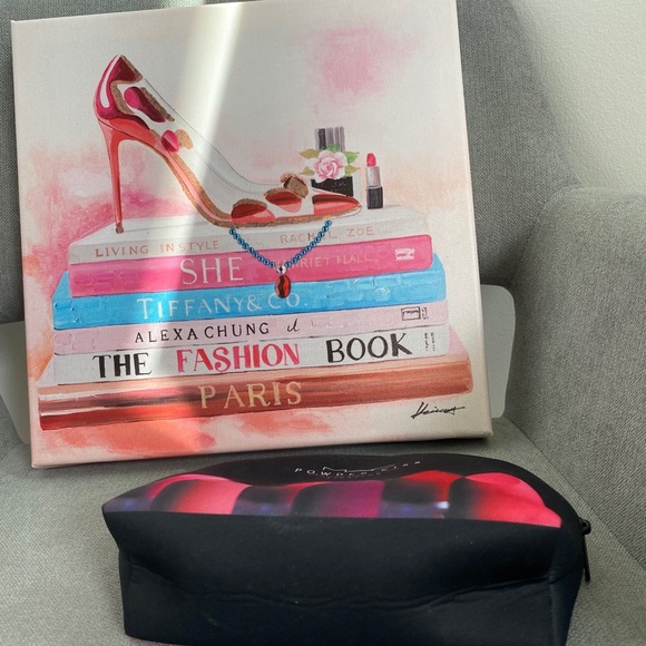 ๐๐MAC cosmetic Bag๐๐ - Picture 2 of 4